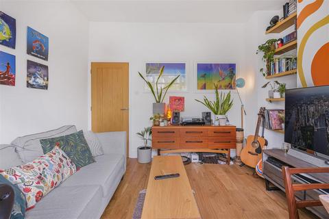 undefined, Queens Walk, London E4