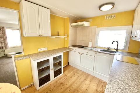 1 bedroom park home for sale, The Avenue, Oaktree Park, St Leonards, Ringwood, Hampshire