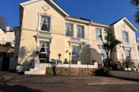 Guest house for sale, Freehold 7 Bedroom Guest House Located In Torquay, Devon