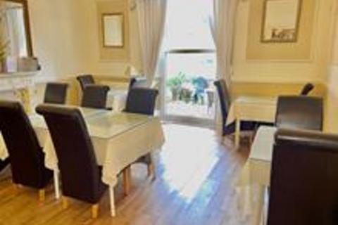 Guest house for sale, Freehold 7 Bedroom Guest House Located In Torquay, Devon