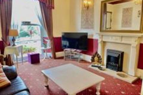 Guest house for sale, Freehold 7 Bedroom Guest House Located In Torquay, Devon