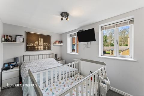 undefined, Kirk Rise, Sutton