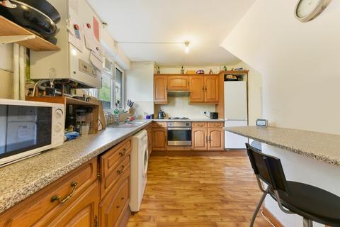 3 bedroom flat for sale, Glen Albyn Road, London