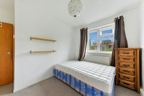 3 bedroom flat for sale, Glen Albyn Road, London