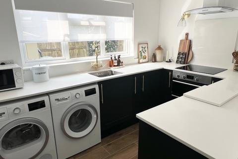 2 bedroom ground floor flat for sale, Hobson Way, Holbury, Southampton, Hampshire, SO45