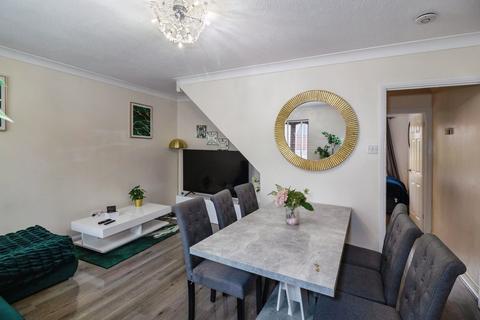 undefined, Rillington Gardens, Milton Keynes MK4