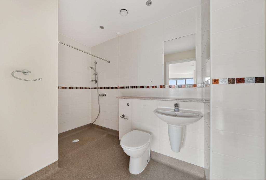 1433578-5-69bc2f3...