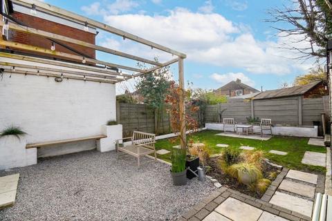 3 bedroom semi-detached house for sale, Fiddlers Lane, Irlam, M44