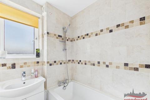 3 bedroom flat to rent, The Angle, Roxborough Avenue, Harrow on the Hill