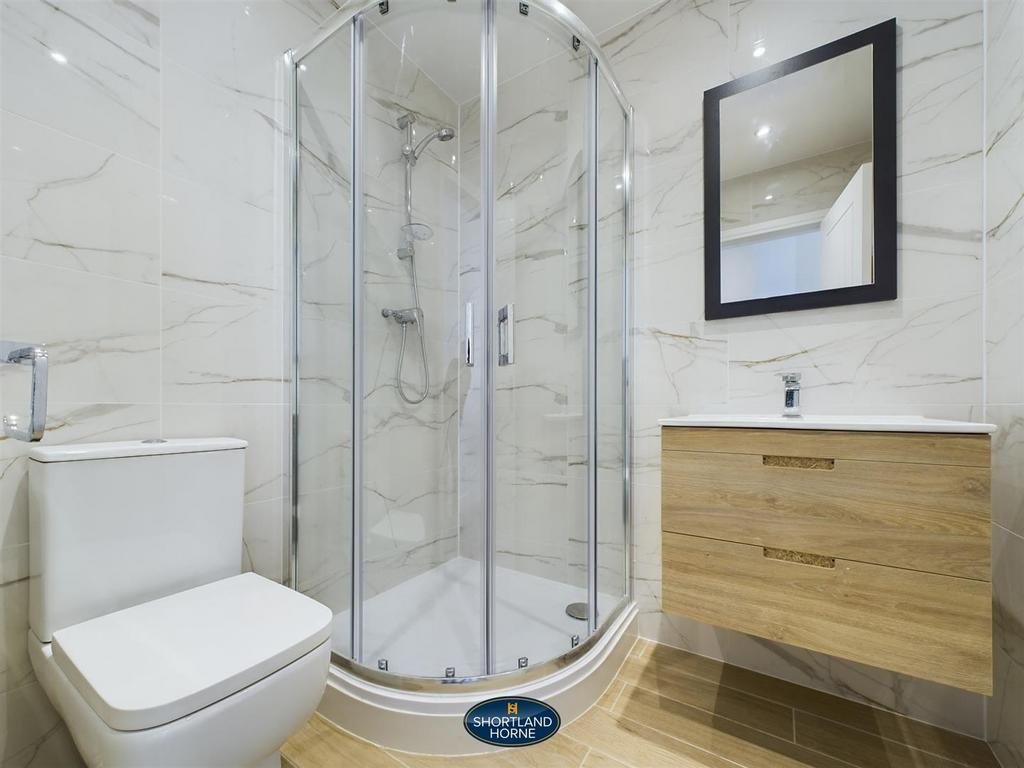 CAM01906 G0-PR0270-STILL006.jpg