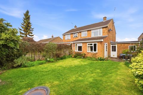 3 bedroom semi-detached house for sale, Kirkstone Drive, Bedfordshire LU6