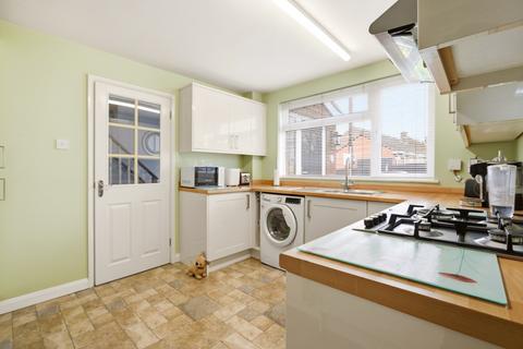 3 bedroom semi-detached house for sale, Kirkstone Drive, Bedfordshire LU6