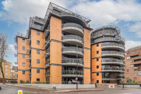 2 bedroom flat to rent, Park Road, London NW8