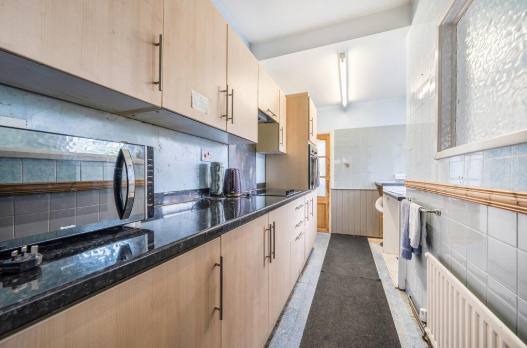 1433669-6-69bd88d494390