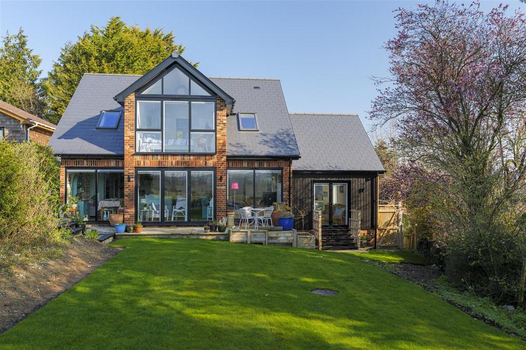 4 bedroom detached house for sale in Barham