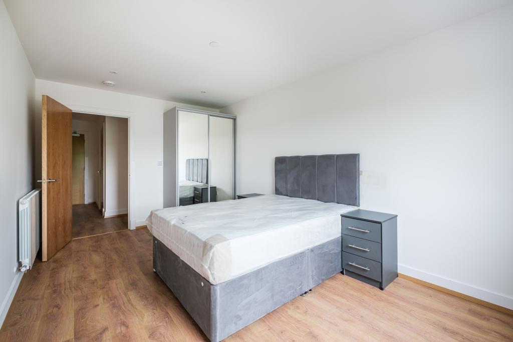 150 whyteleafe ho...