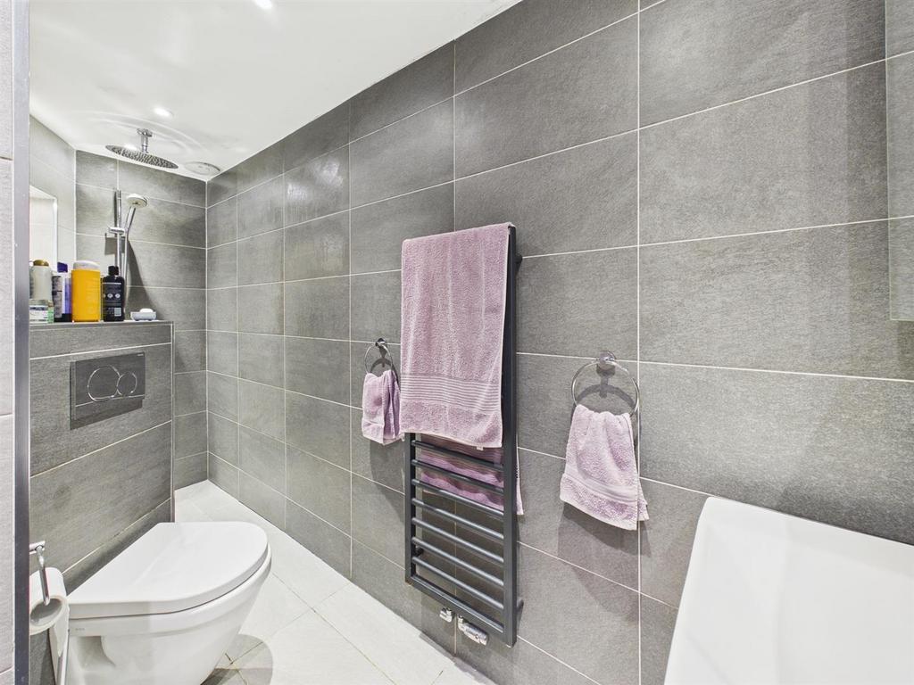 CAM04511 G0-PR0065-STILL008.jpg