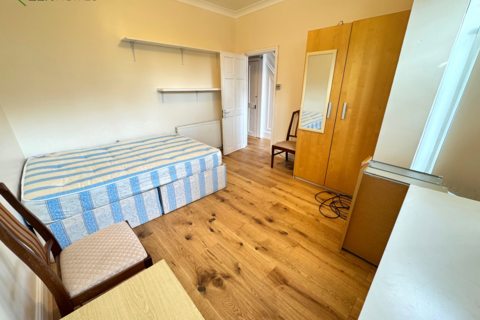 undefined, London N22