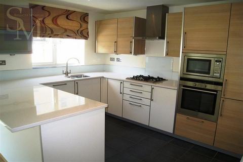 undefined, Queen Mary Villas, Fieldhouse Close, South Woodford, E18