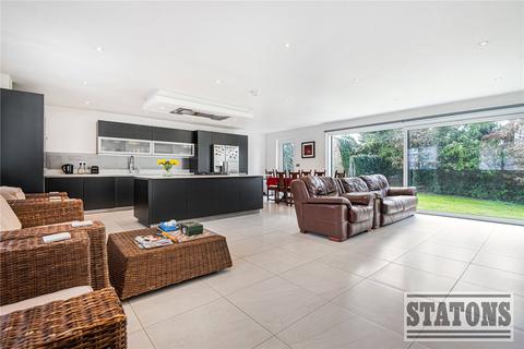 5 bedroom detached house for sale, Cavendish Road, Barnet, EN5