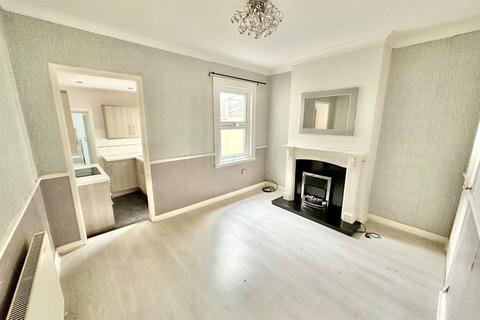 2 bedroom terraced house for sale, Church Street, Grays