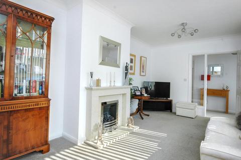 2 bedroom detached bungalow for sale, Moor Top Avenue, Pontefract WF7