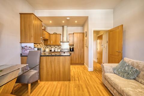 2 bedroom flat for sale, Granville Road, Broadstairs, Kent, CT10