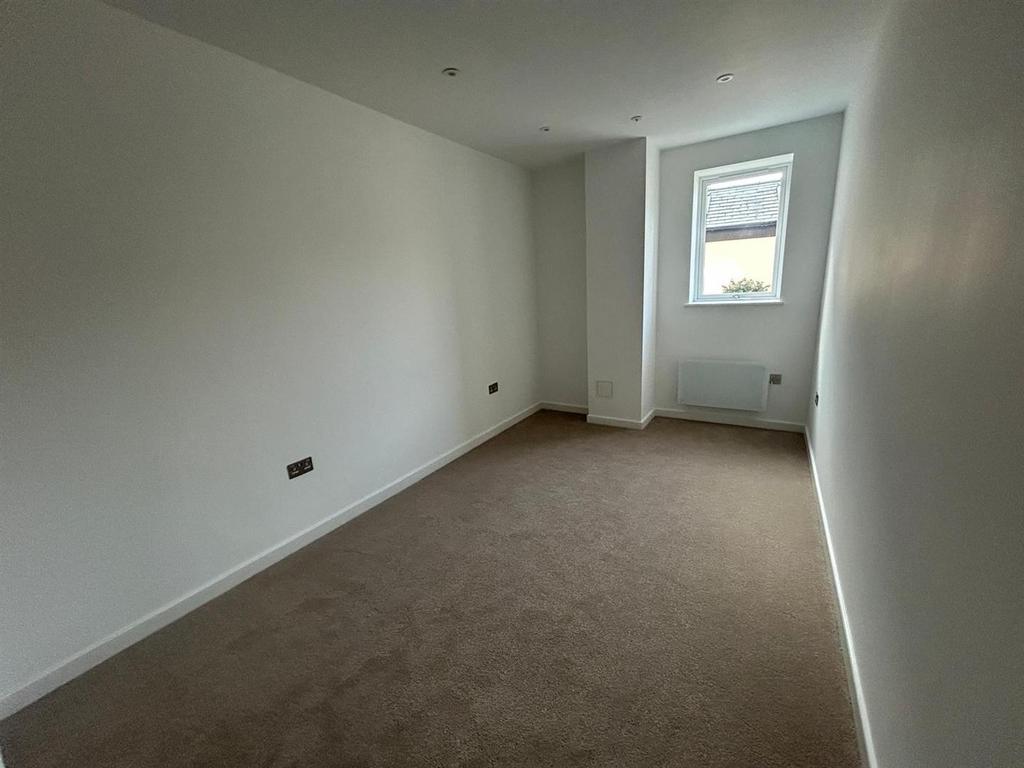 1st Bedroom.jpeg