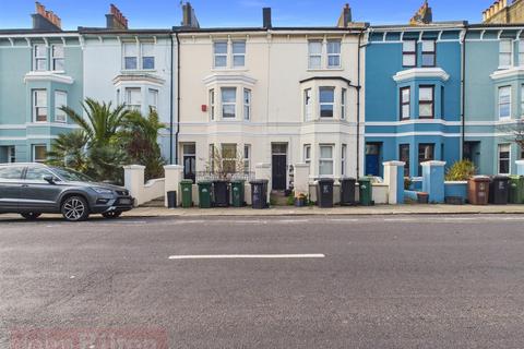 4 bedroom terraced house to rent, Queens Park Road, Brighton