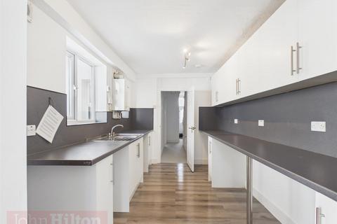 4 bedroom terraced house to rent, Queens Park Road, Brighton