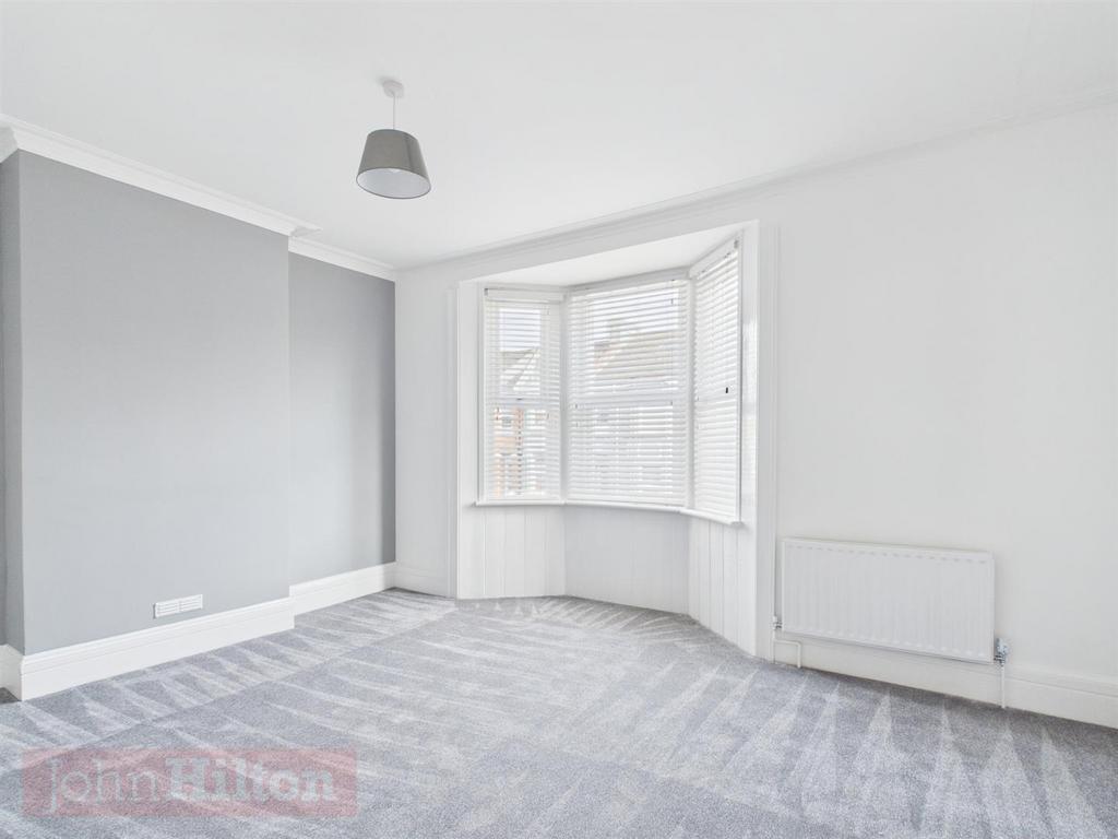 CAM02534 G0-PR0667-STILL010.jpg