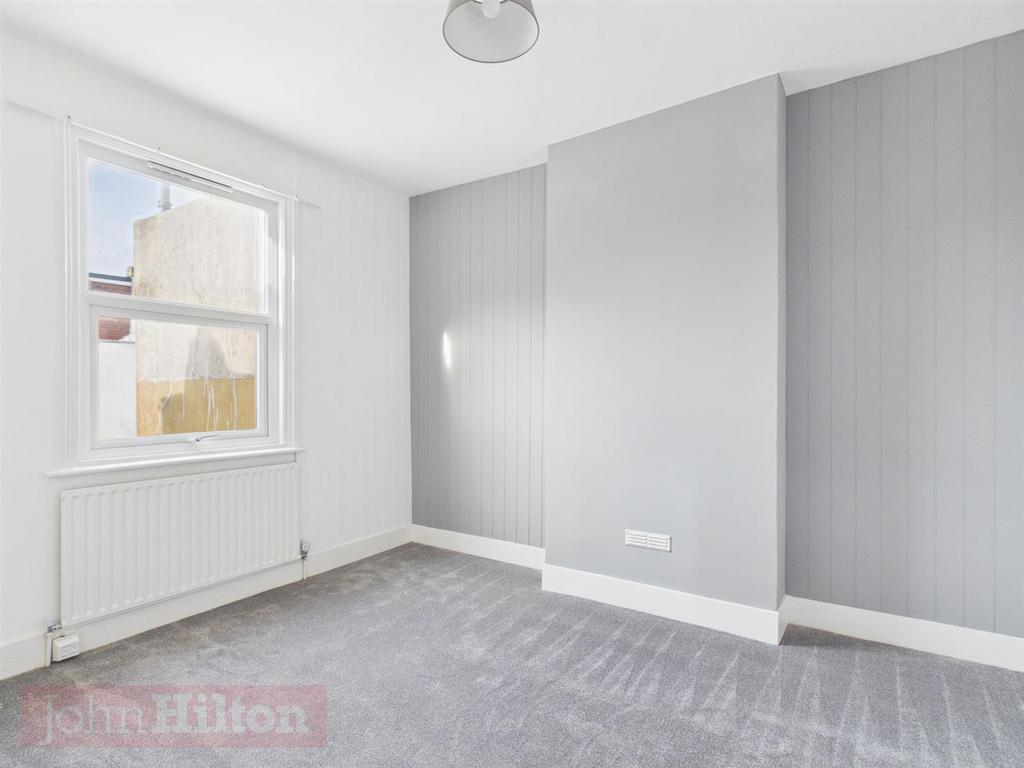 CAM02534 G0-PR0667-STILL009.jpg