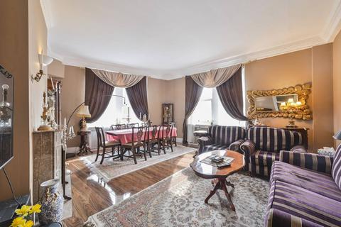 4 bedroom flat for sale, Thurloe Place, South Kensington, London, SW7