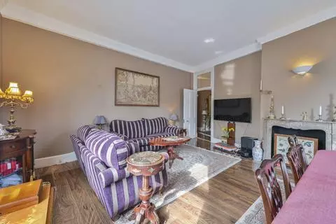 4 bedroom flat for sale – pohled 2