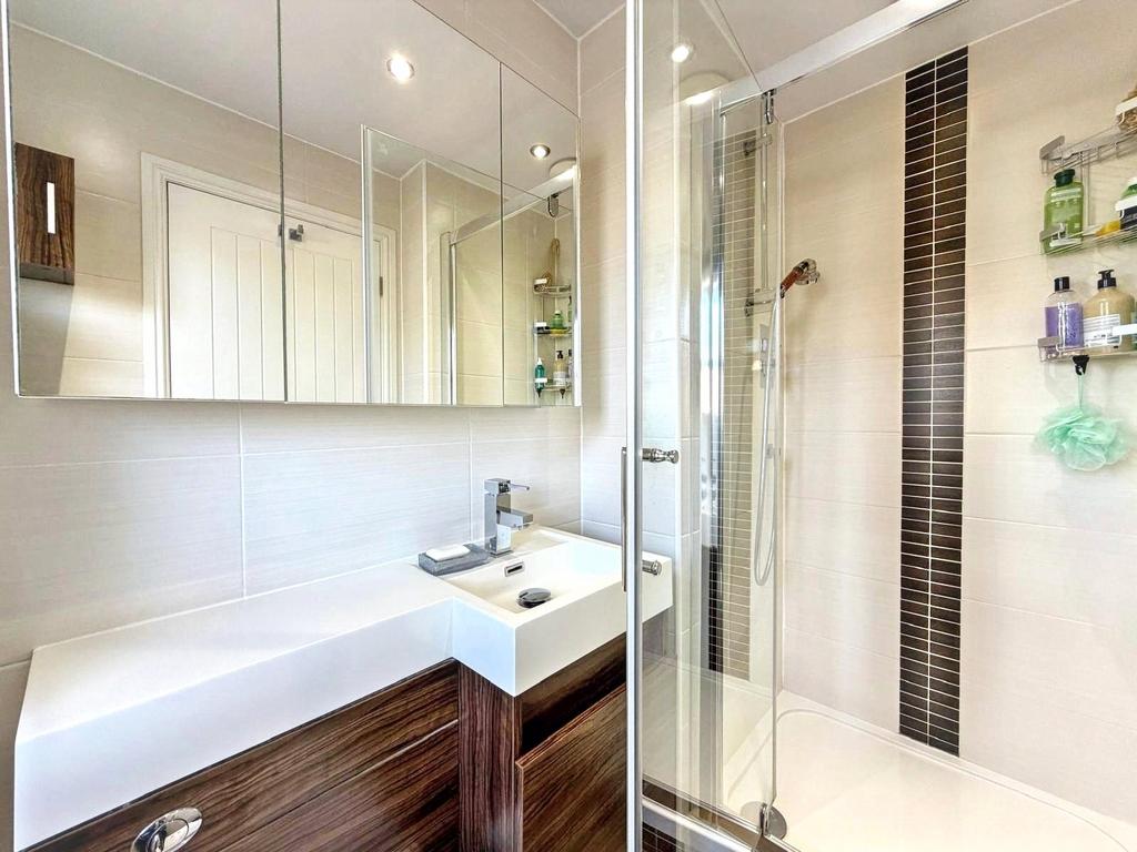 Ensuite