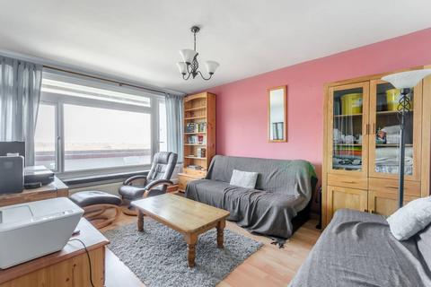 1 bedroom flat to rent, Tunworth Crescent, Roehampton, London, SW15