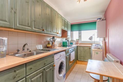 1 bedroom flat to rent, Tunworth Crescent, Roehampton, London, SW15