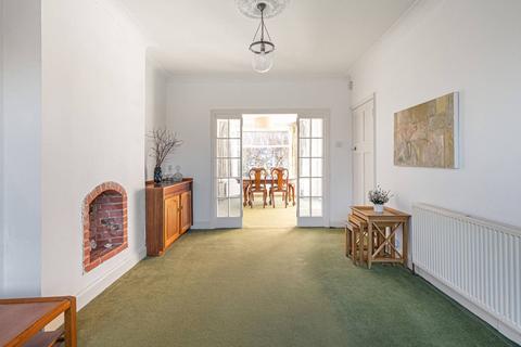 3 bedroom semi-detached house to rent, OAKWOOD PARK ROAD, Southgate, London, N14