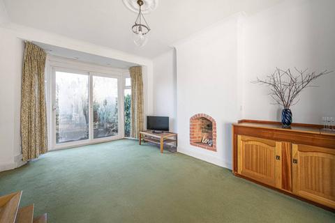 3 bedroom semi-detached house to rent, OAKWOOD PARK ROAD, Southgate, London, N14