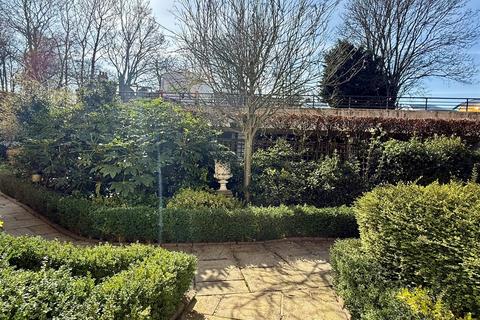 undefined, Lady Ann Court