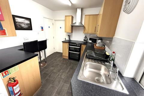 undefined, Portland Road