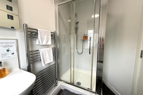 undefined, Portland Road