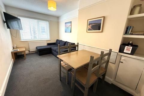 undefined, Portland Road