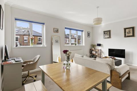 2 bedroom flat for sale, Orlando Road, LONDON, SW4
