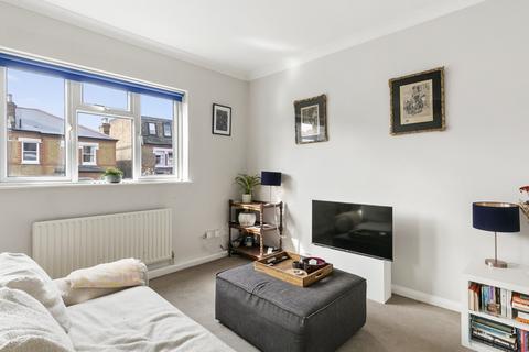 2 bedroom flat for sale, Orlando Road, LONDON, SW4