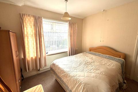 3 bedroom terraced house for sale, Mill Lane, Birkenshaw, Bradford, West Yorkshire, BD11