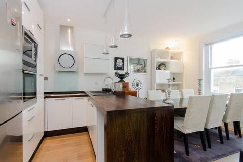 2 bedroom flat to rent, Nevern Square, Earls Court, London, SW5