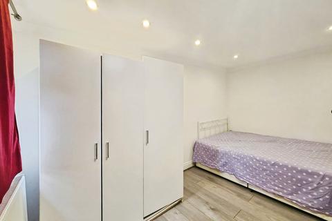 undefined, Coppermill Road, Wraysbury, Staines-upon-Thames, Berkshire, TW19