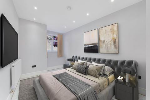 2 bedroom apartment for sale, High Street, Dorking