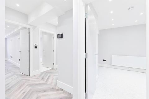 2 bedroom apartment for sale, High Street, Dorking